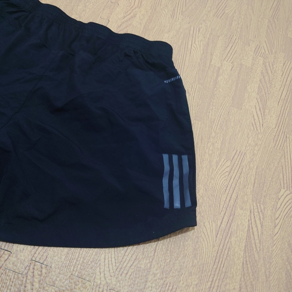 Adidas Areoready Men’s Black Active Sport Shorts Large IL5" W30 - Picture 7 of 10